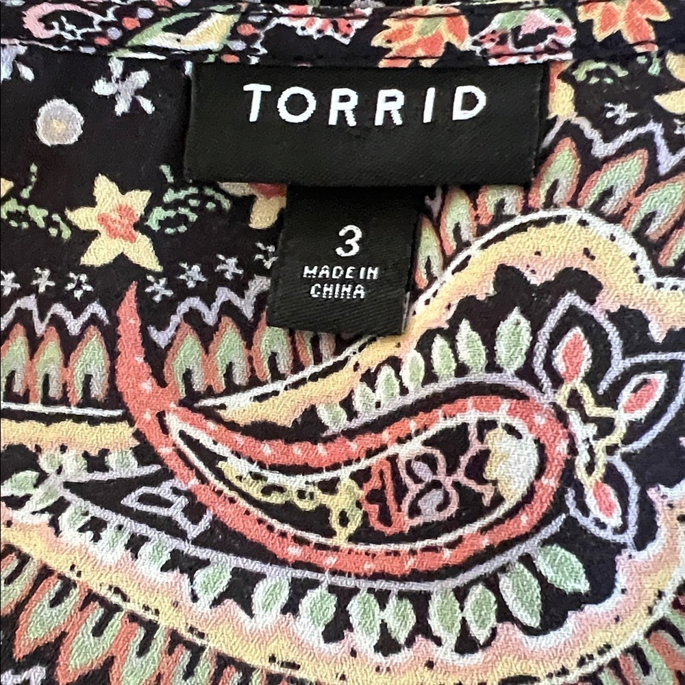 Torrid Romantic Paisley Surplice Puff Sleeve Top - Picture 2 of 5